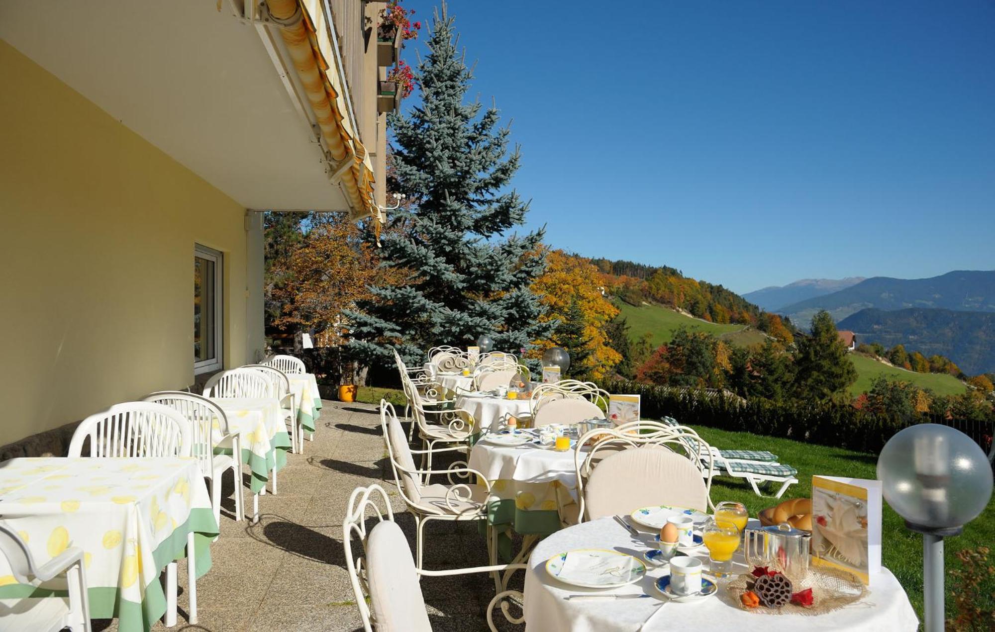 Hotel Dolomitenblick Collalbo Esterno foto