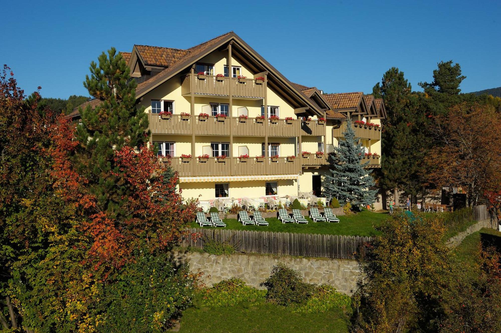 Hotel Dolomitenblick Collalbo Esterno foto